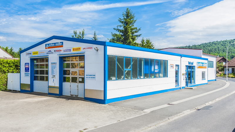 Reifen Müller branch in Gemünden, exterior view