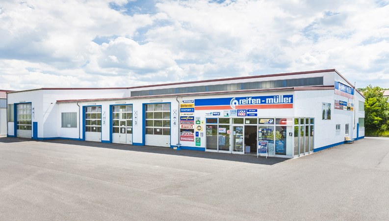 Reifen Müller Filiale Uffenheim, Außenansicht