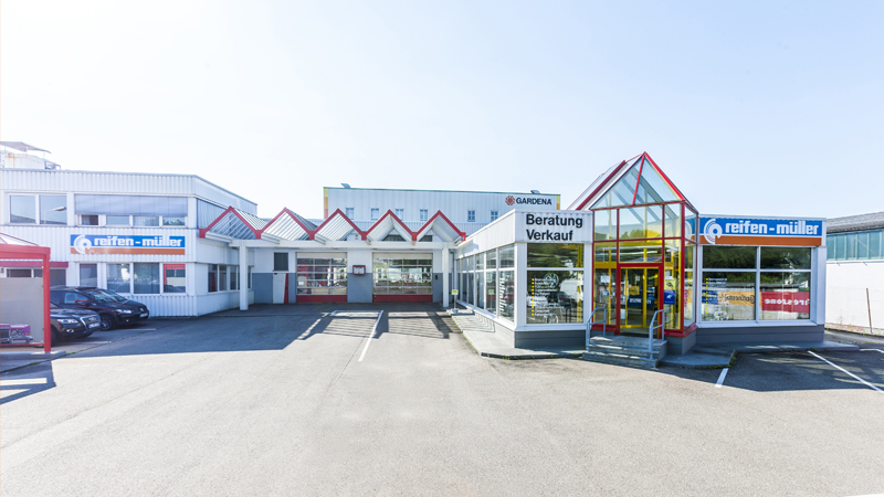 Reifen Müller branch in Ulm, exterior view